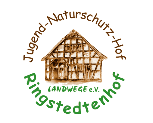 Fachwerkhaus mit Schriftzug Jugend-Naturschutz-Hof Ringstedtenhof
