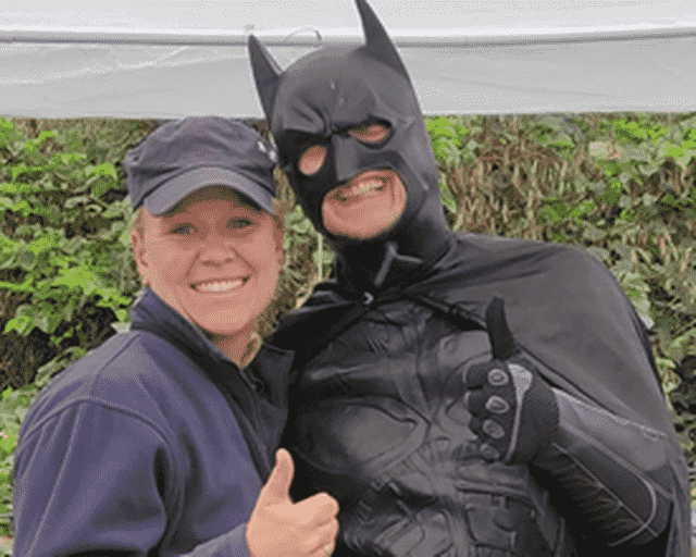 BNE- Beauftrage Christina Paape-Genz mit Batman